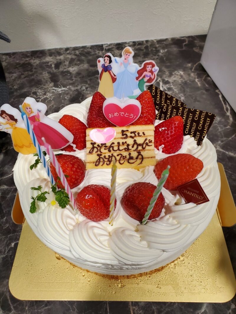 誕生日ケーキ