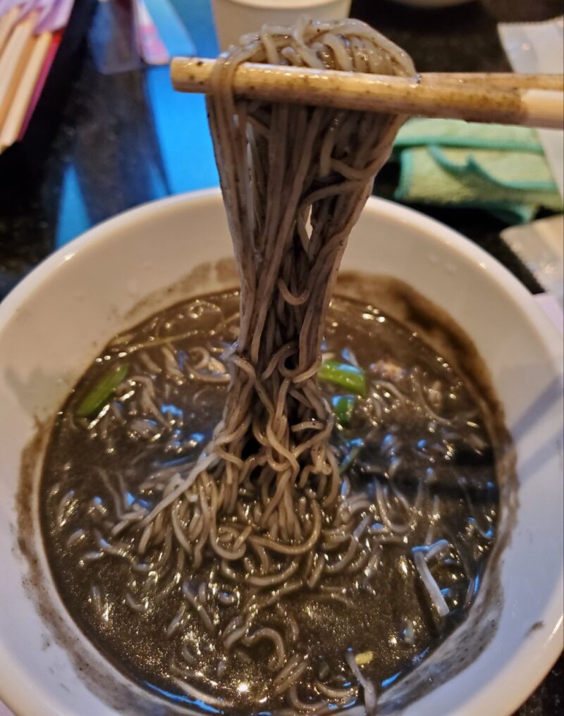 黒ごま担々麺